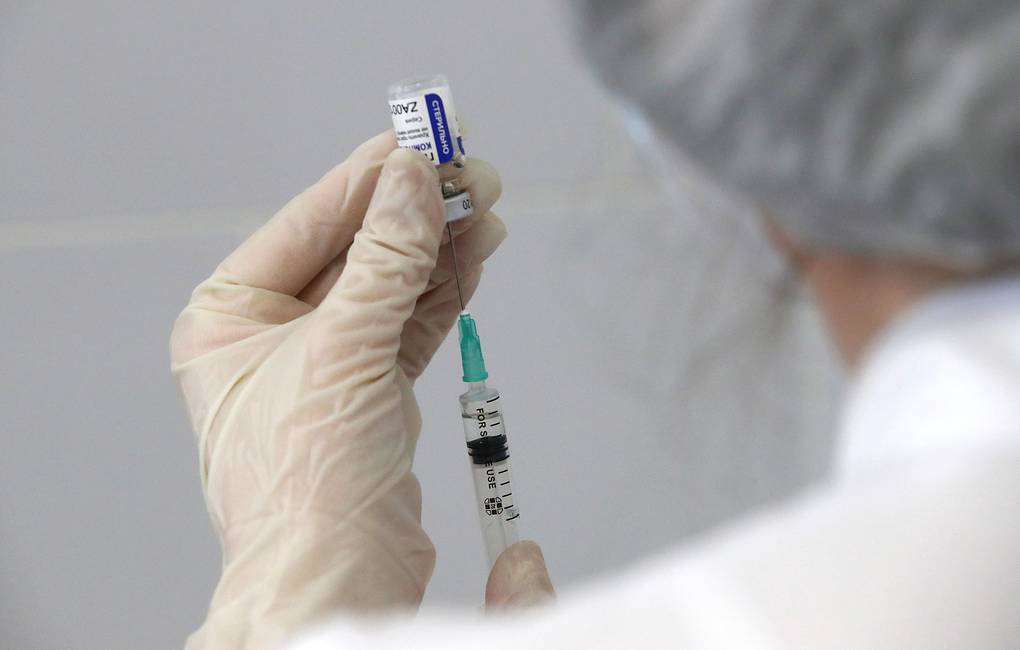 Минздрав Якутии поясняет, как записаться на прививку от коронавируса через портал госуслуг