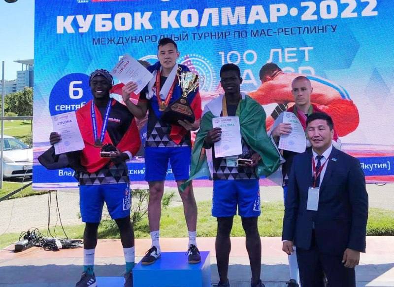 Мас-рестлеры из Якутии, Москвы и Узбекистана стали победителями Кубка «Колмар»